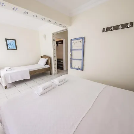 Selim - Adult Only + 16 Kaş